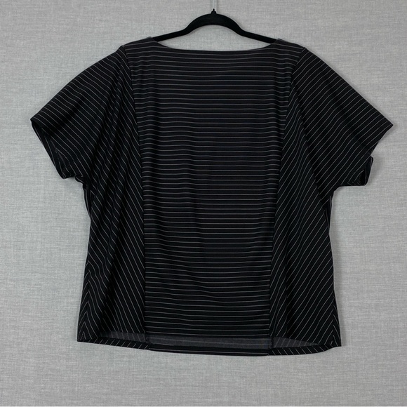 Chico's Top Striped Pop-over Shirt Sz 2 / Large Black and white - Picture 2 of 6